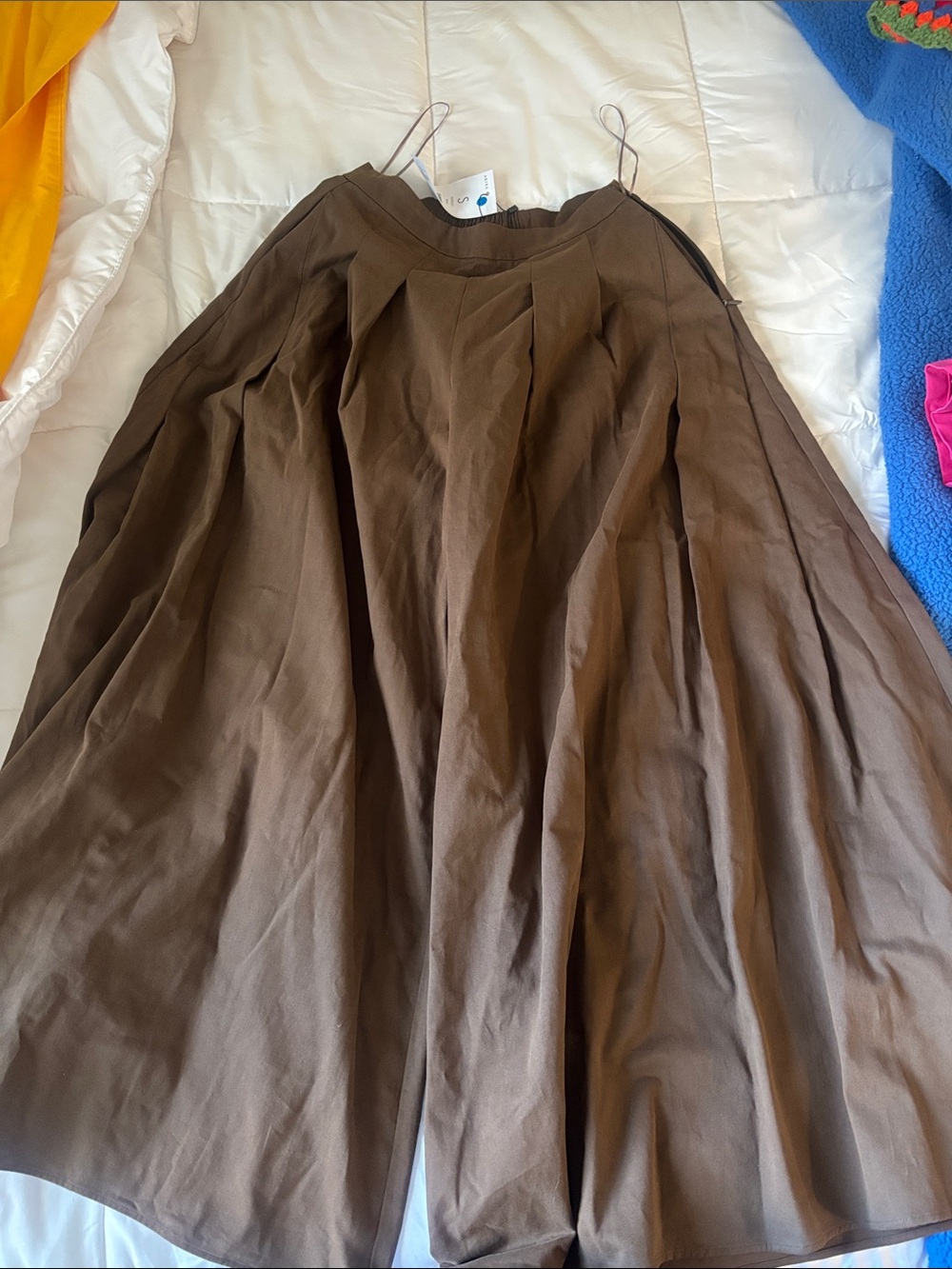 AKIRA Brown Full Pleated A-Line Skirt